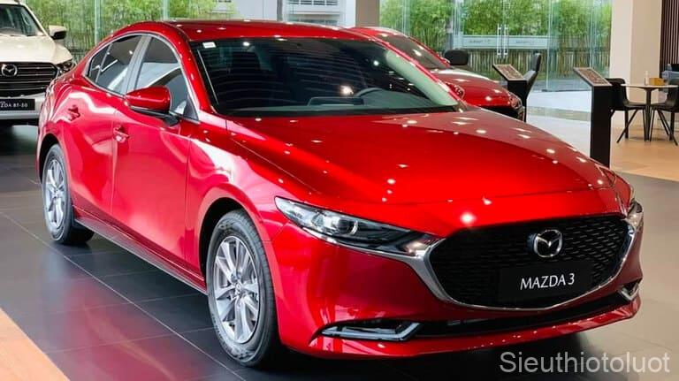Mazda 3 sở hữu phong cách riêng nổi bật đầy thu hút.