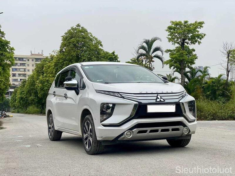 Mitsubishi Xpander xe 7 chỗ phù hợp chạy dịch vụ giá rẻ.
