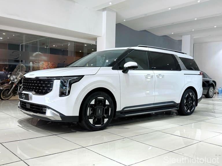 Kia Carnival 2025.