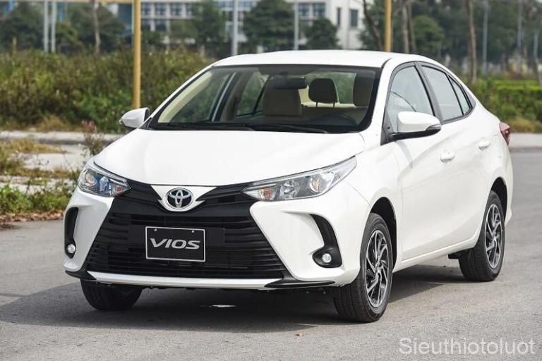 Kiểm tra nội và ngoại thất xe đảm bảo đạt yêu cầu.