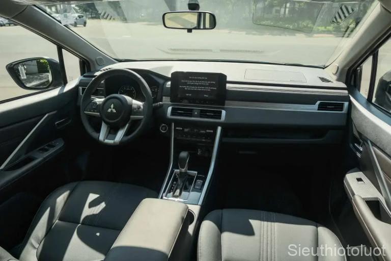 Mua Xe Mitsubishi Xpander Cũ Nên Chọn Bản MT Hay AT?