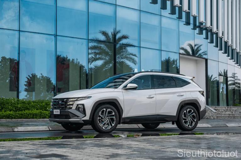Với kiểu dáng thiết kế hiện đại cùng mức giá phải chăng, Tucson là dòng xe ô tô được bán chạy nhất trong nhiều năm.