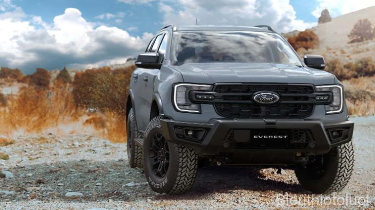 Thiết kế mạnh mẽ phù hợp với mọi địa hình, Ford Everest 2025 được nhiều khách hàng săn lùng.