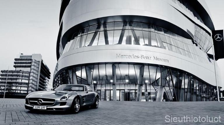 Mercedes-Benz hãng xe sang với nhiều triết lý thiết kế táo bạo được đánh giá cao.
