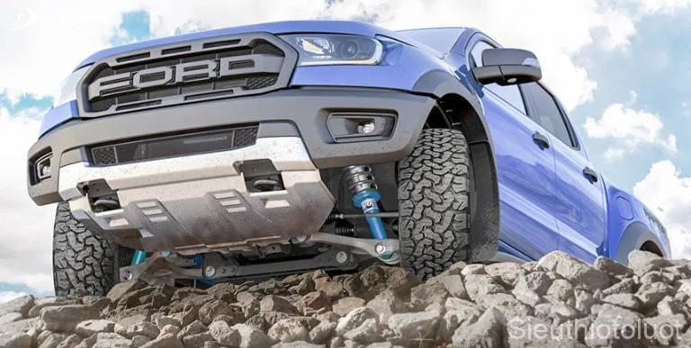 Mua xe bán tải cũ có thể sẽ gặp các rủi ro về chất lượng xe.