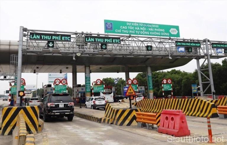 Phí Đăng Kiểm Xe Ô Tô Và Phí Đường Bộ được quy định rõ ràng tại quy định của nhà nước.