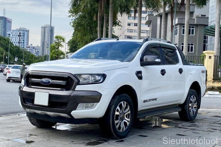 Dung tích to có thể là 1 nhược điểm khó di chuyển trong đô thị của xe bán tải. 