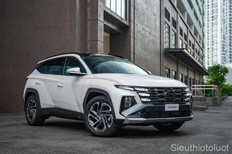 Kia Sportage và Hyundai Tucson.